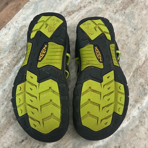 Keen Black & Green Hiking Sandals Outdoor Waterproof Shoes Size 6 - Picture 8 of 10